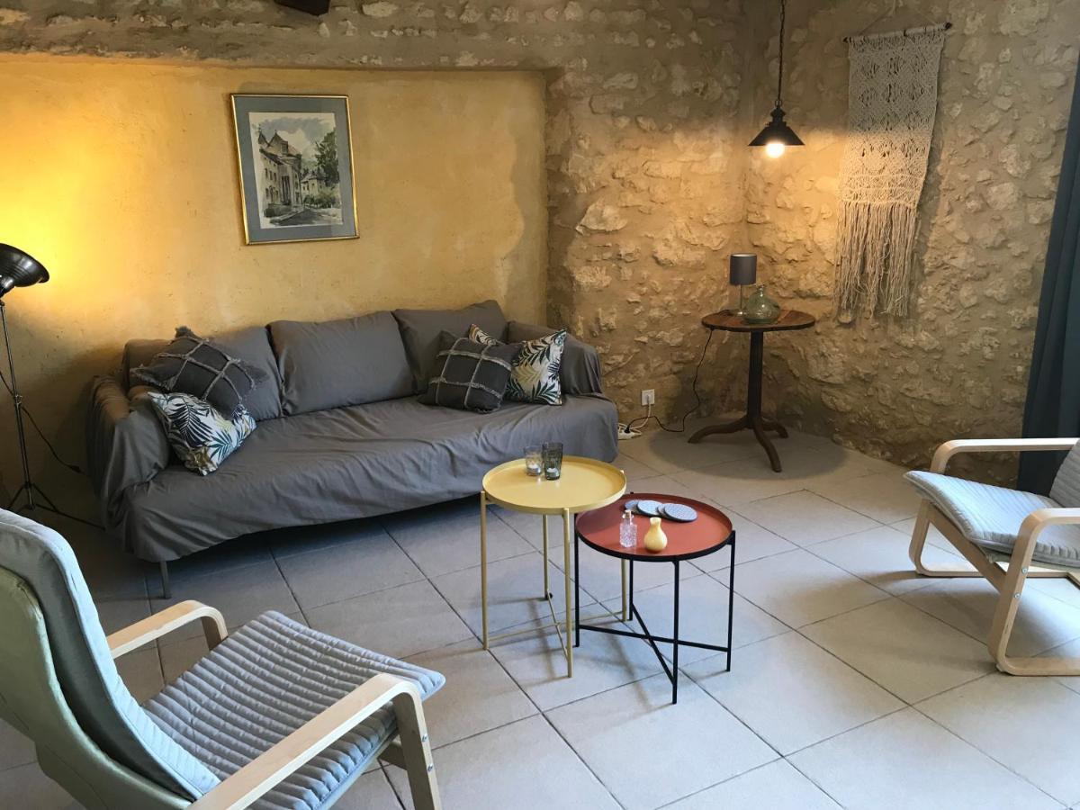 Carreron Gites Gondrin Exterior photo